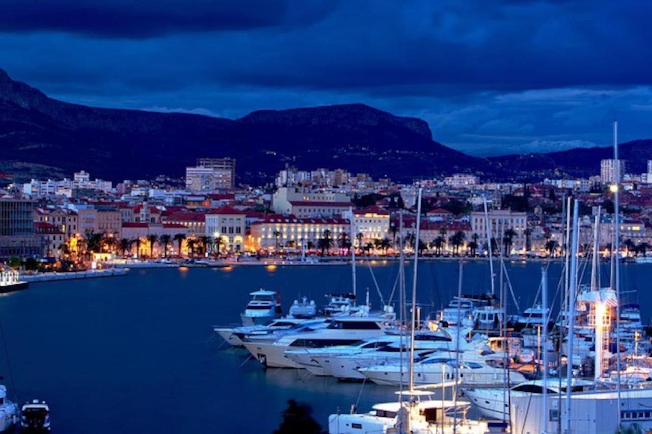 Royal Heritage Apartment In Split Center Buitenkant foto